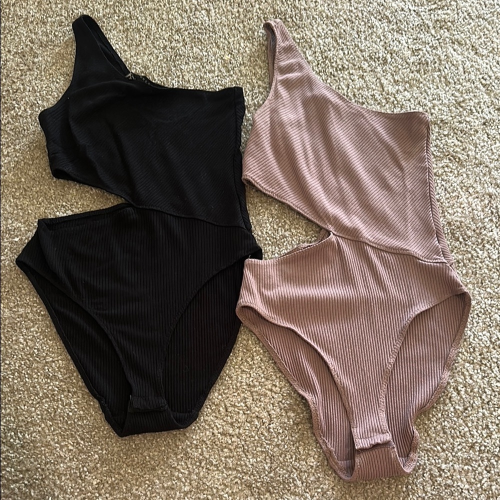 One-Shoulder Ribbed Bodysuit Set - Black and Mauve